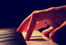 彭水女篮力挫幽谷队，勇往直前：山城玫瑰绽放的铿锵赞歌