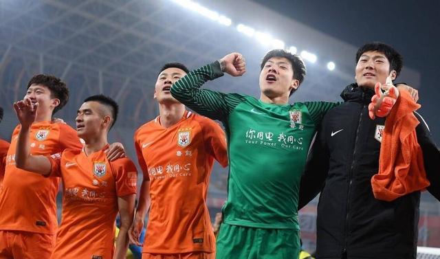 爱游戏亚洲官网-鲁能球员备战用心，训练全力的简单介绍