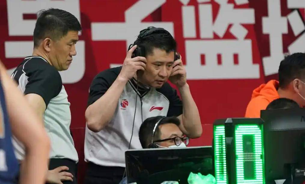 爱游戏入口-裁判公正执法，比赛现场秩序井然的简单介绍