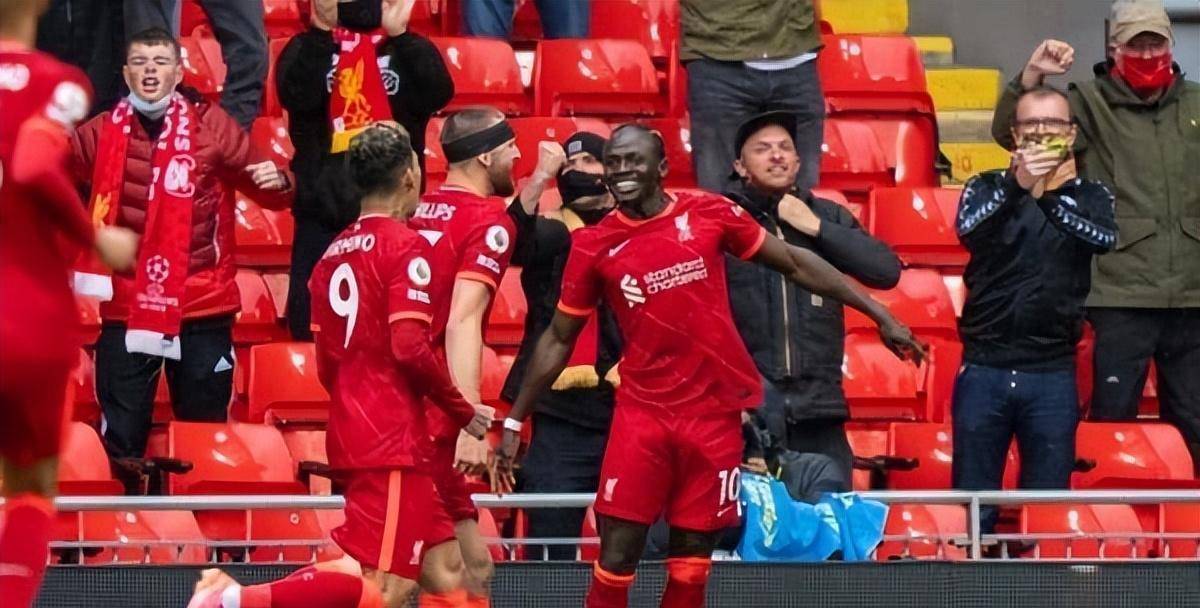 爱游戏官网-利物浦主场气氛火爆，球迷助威成强大后盾