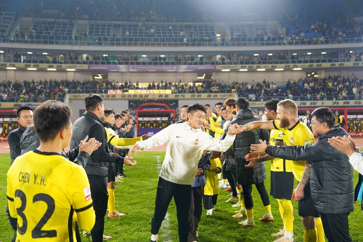 中超球员风采展露无遗,助球队夺冠之路 中超球员风采展露无遗,助球队夺冠之路