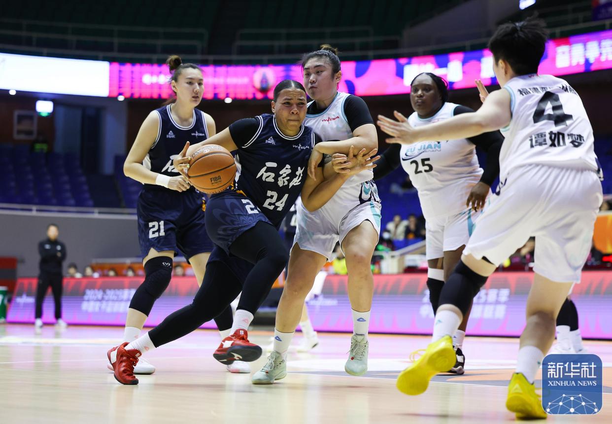 女子篮球比赛:南非队实现逆转胜利 女子篮球比赛:南非队实现逆转胜利