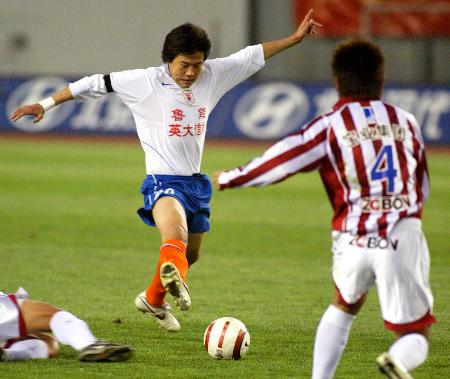 爱游戏在线-关于大连一方惨负山东鲁能，遭遇新赛季首场失利的信息