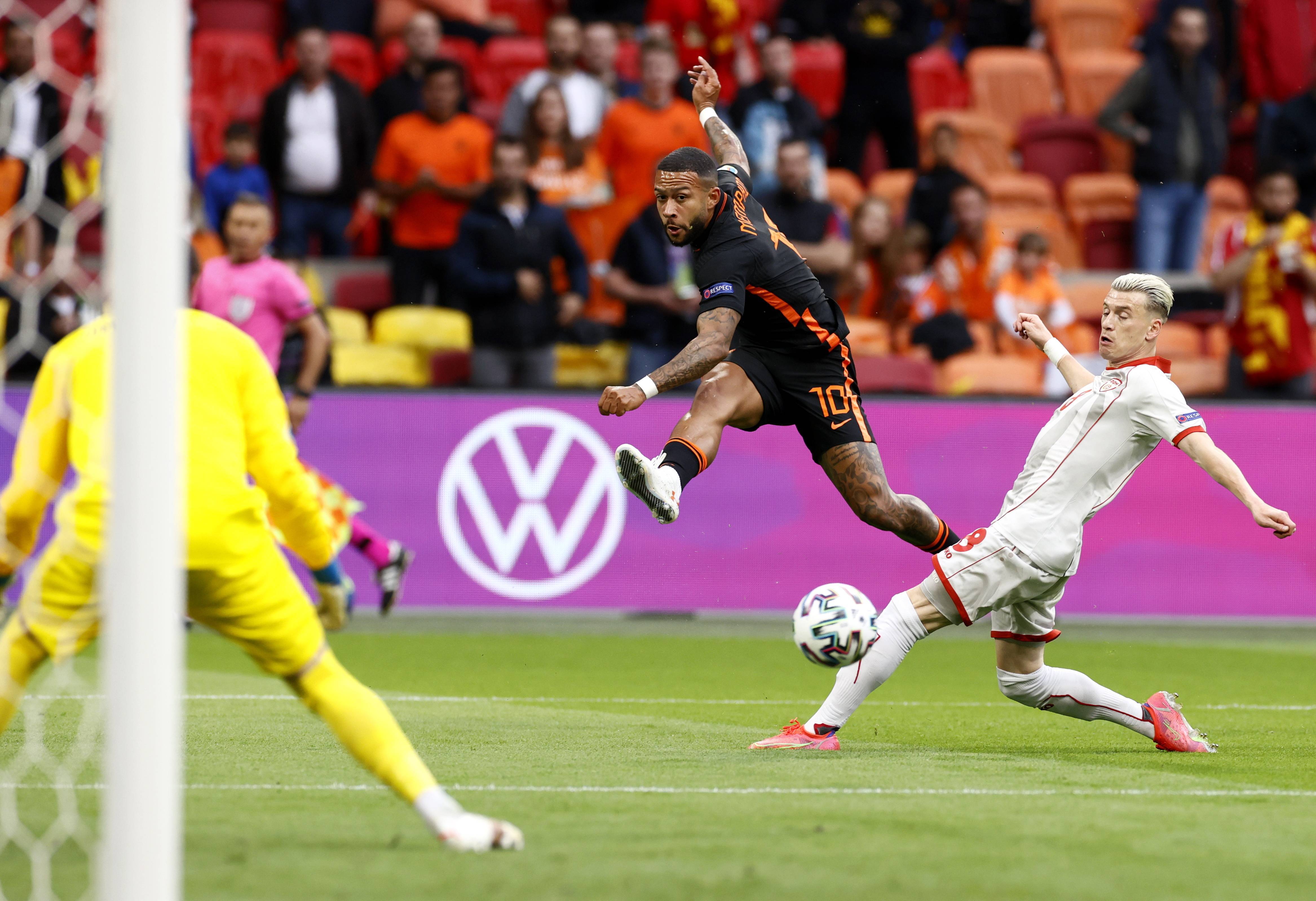 荷兰不敌波兰,惨遭对手击败 荷兰不敌波兰,惨遭对手击败