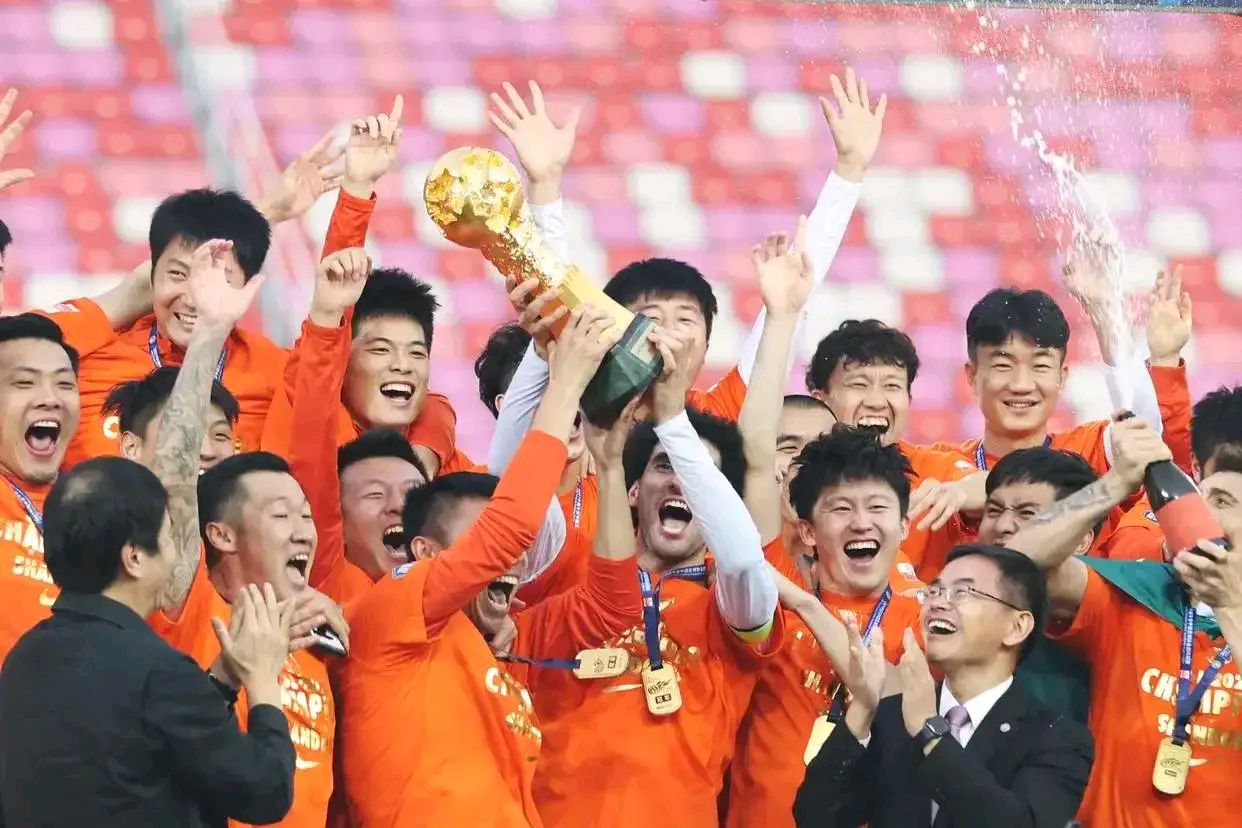 爱游戏体育直播-广州恒大与山东鲁能火爆交锋，胜负难分的简单介绍