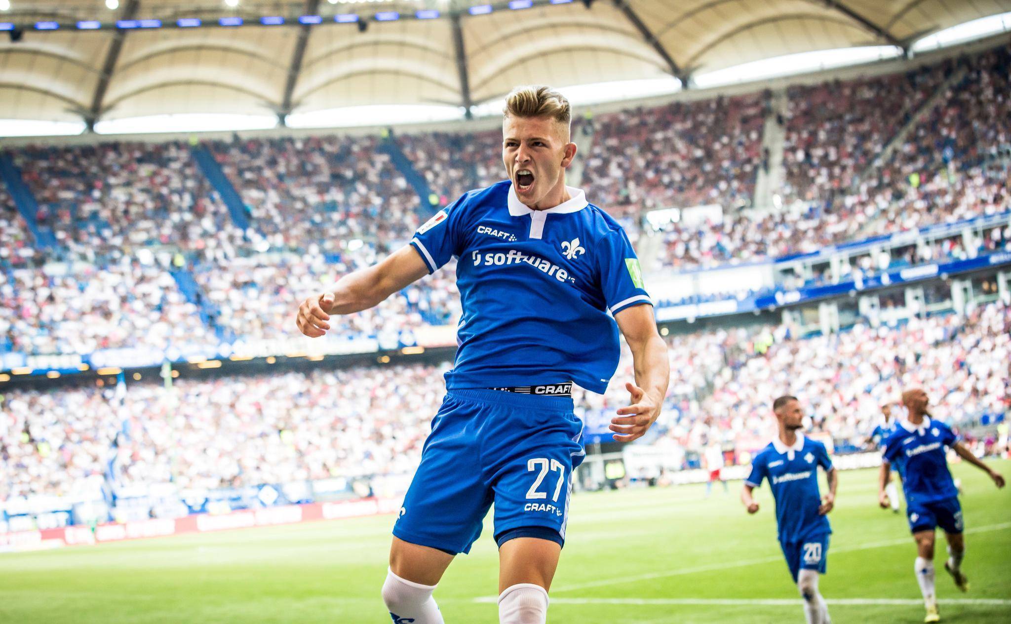 曼海姆主场击败沙尔克04,获得重要三分 曼海姆主场击败沙尔克04,获得重要三分