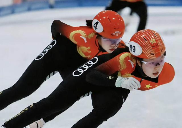 爱游戏网页版-韩国联赛新秀崭露头角，球队表现抢眼