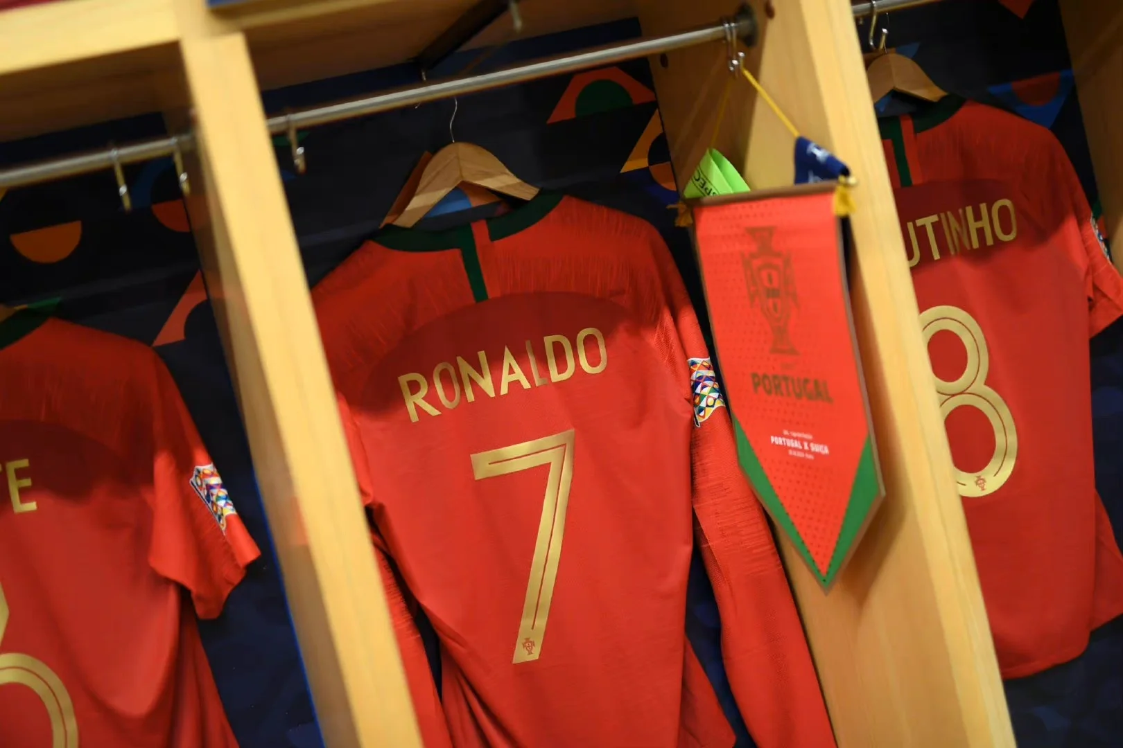 爱游戏中国官网-国家队在足球比赛中再次稳操胜券