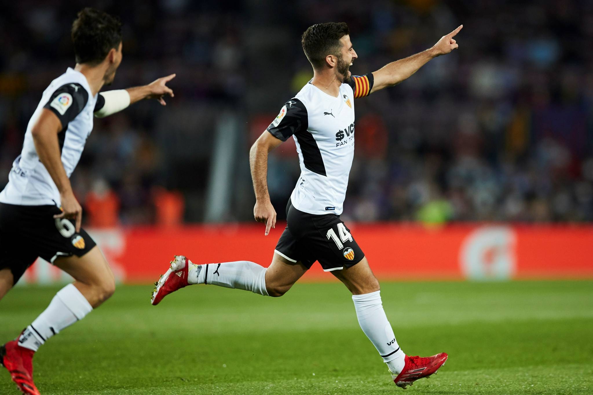 爱游戏官方入口-关于塞维利亚队主场告捷，球队状态回勇的信息