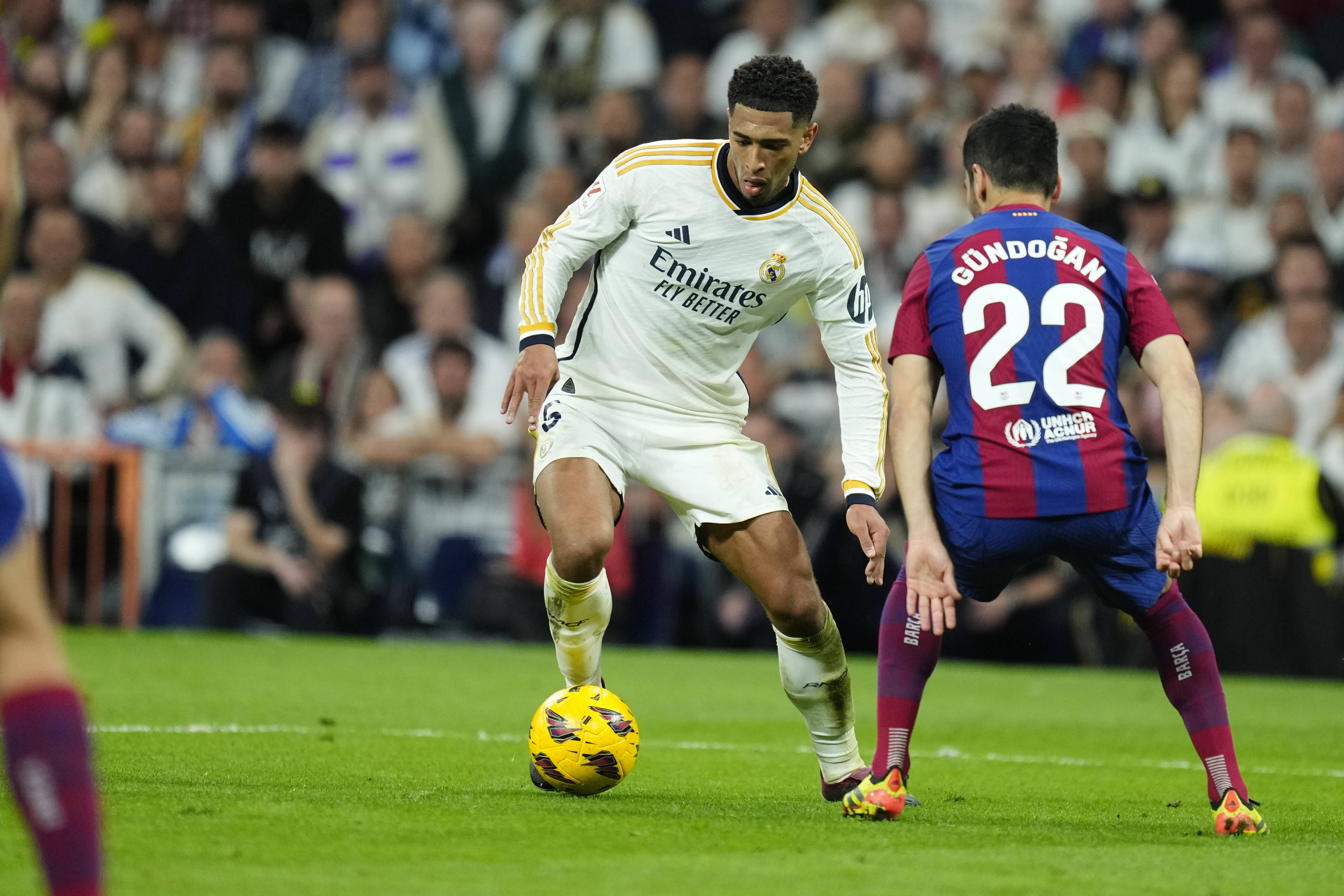 爱游戏官方登录入口-西班牙足球极致对决，球员发挥出色