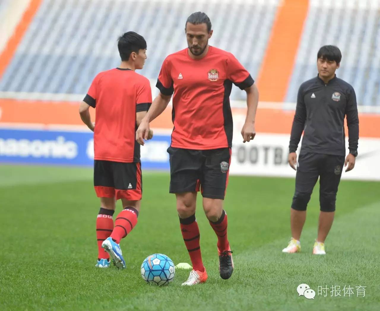 爱游戏体育平台-雷恩主场不敌强敌，连续三轮不胜