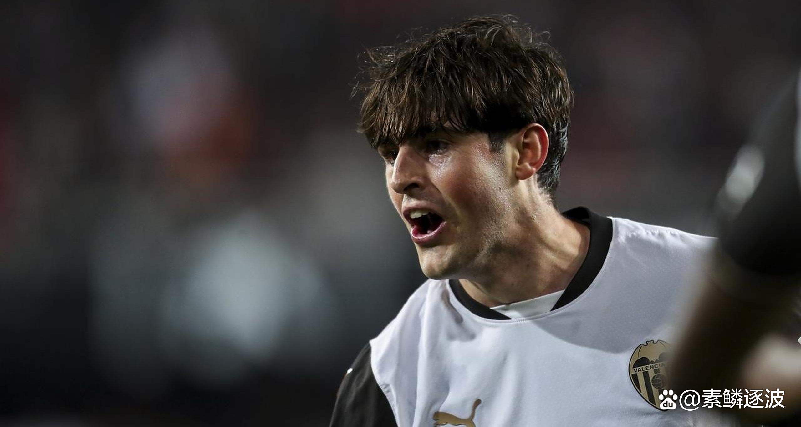 曼联大胜瓦伦西亚,神奇逆转保留希望 曼联大胜瓦伦西亚,神奇逆转保留希望