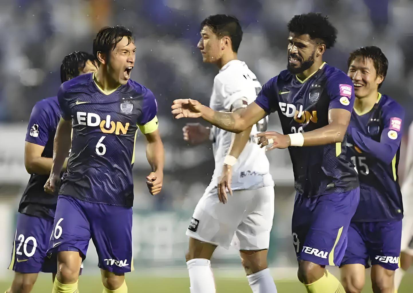 关于广岛三箭破敌如麻,亚洲赛场呈现出色表现的信息 关于广岛三箭破敌如麻,亚洲赛场呈现出色表现的信息