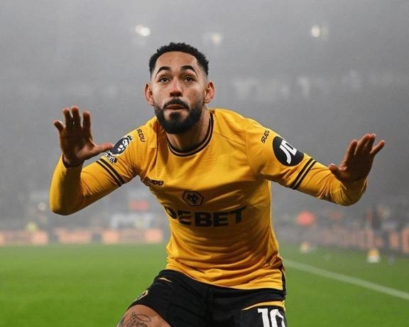 新晋球星崭露头角，被誉为未来之星