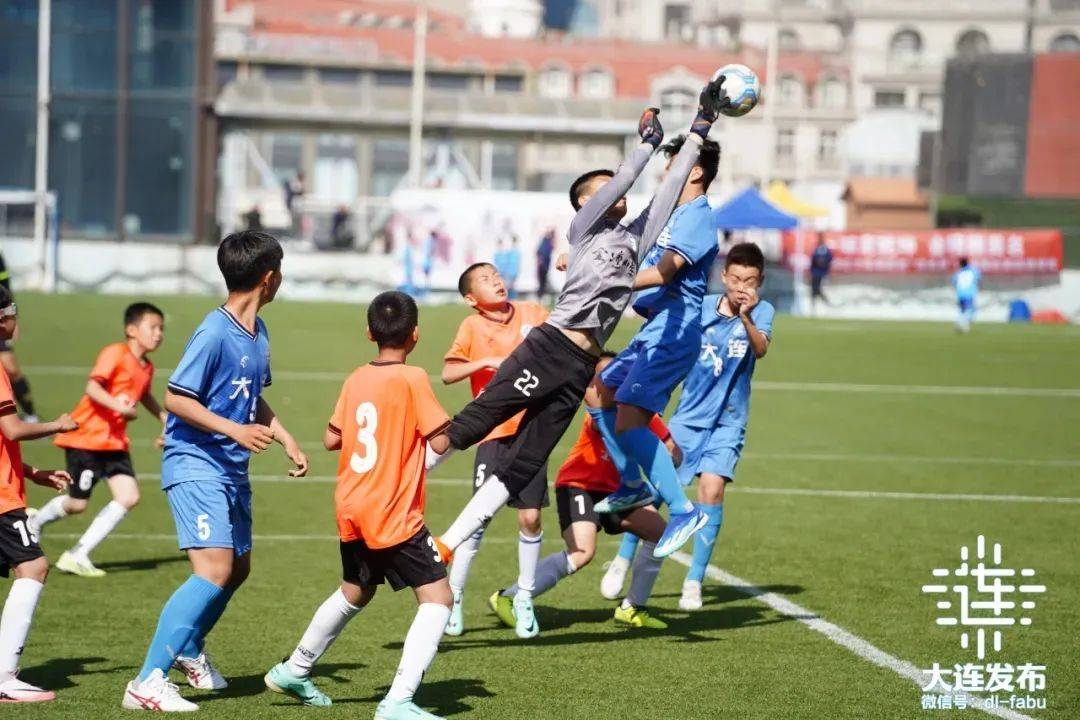 大连人踢进亚洲足坛,欲夺得胜利 大连人踢进亚洲足坛,欲夺得胜利