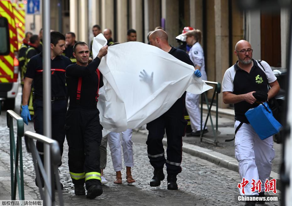 爱游戏官方入口-关于里昂队伤病情况严重，近期备战压力大的信息