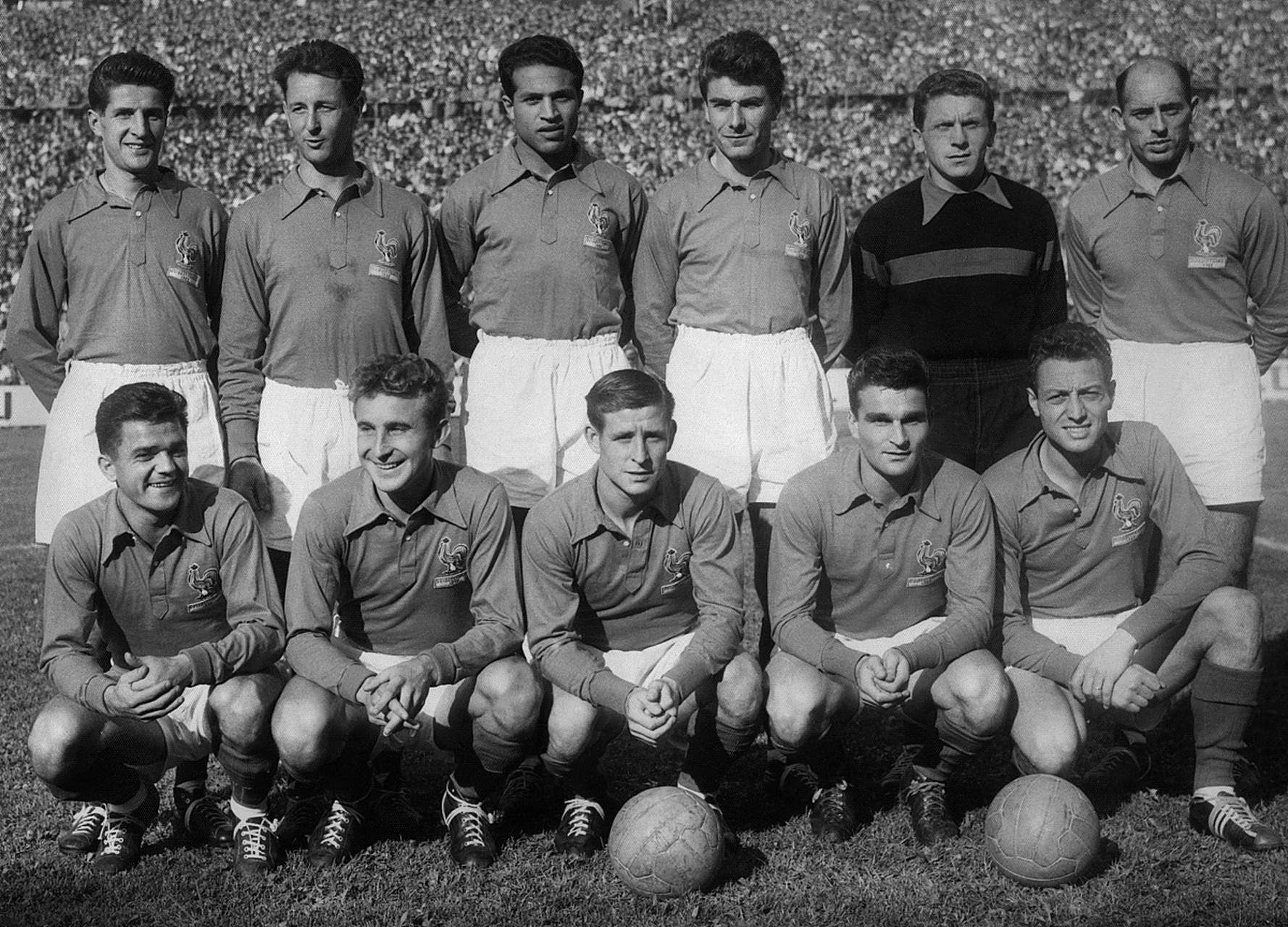 爱游戏入口-匈牙利队奋发向前，欧洲国家杯赛场斗志昂扬！