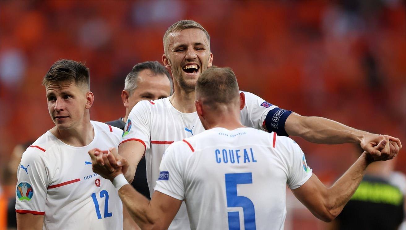 包含摩尔多瓦战胜阿尔巴尼亚,欧预赛表现实至名归的词条 包含摩尔多瓦战胜阿尔巴尼亚,欧预赛表现实至名归的词条