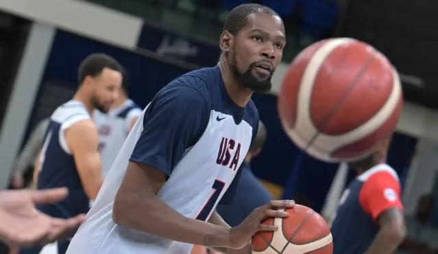 包含杜兰特重返赛场引热议，网友：KD会重新领袖球队吗？的词条