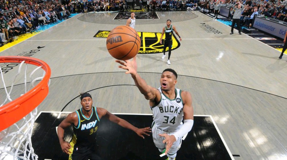 雄鹿队全员发威,轻松击败对手晋级的简单介绍 雄鹿队全员发威,轻松击败对手晋级的简单介绍