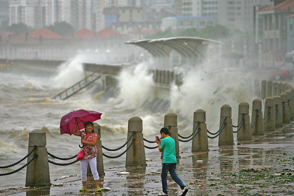 爱游戏登录入口-包含暴雨罕见袭来，比赛陷入混乱的词条