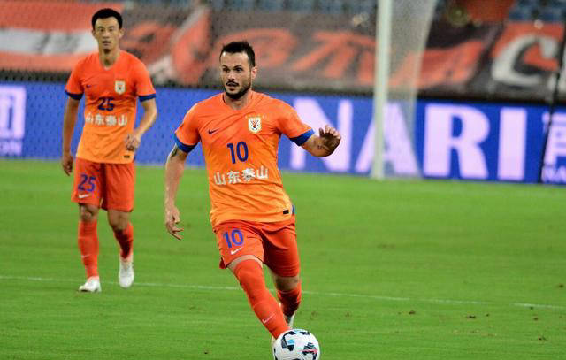 包含贝西克塔斯力挽狂澜,成功晋级的词条 包含贝西克塔斯力挽狂澜,成功晋级的词条